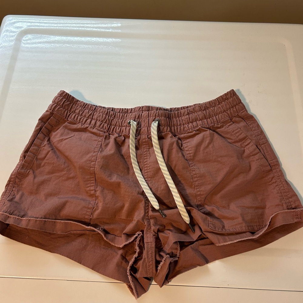 Vuori Women's Athletic Drawstring Shorts